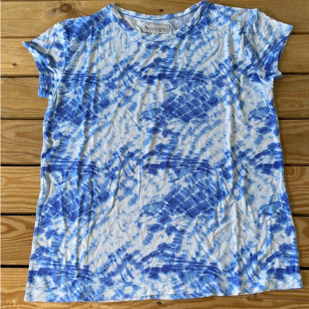 Koolaburra Blue and Cream Tie-Dye Short Sleeve Tee